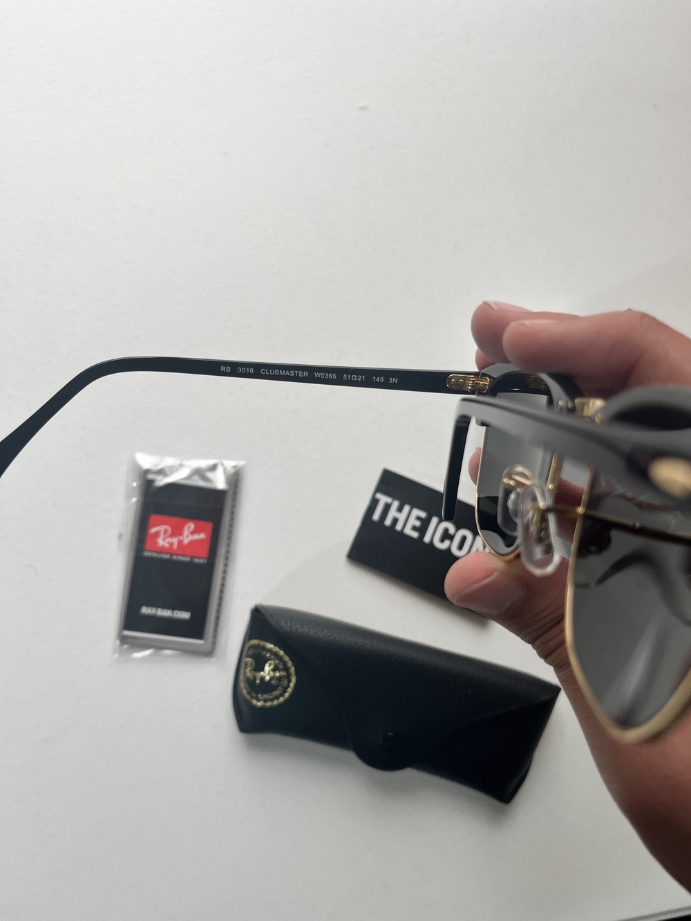 Ray-Ban Clubmaster Men’s Sunglasses in Black/Gold - Picture 2 of 7
